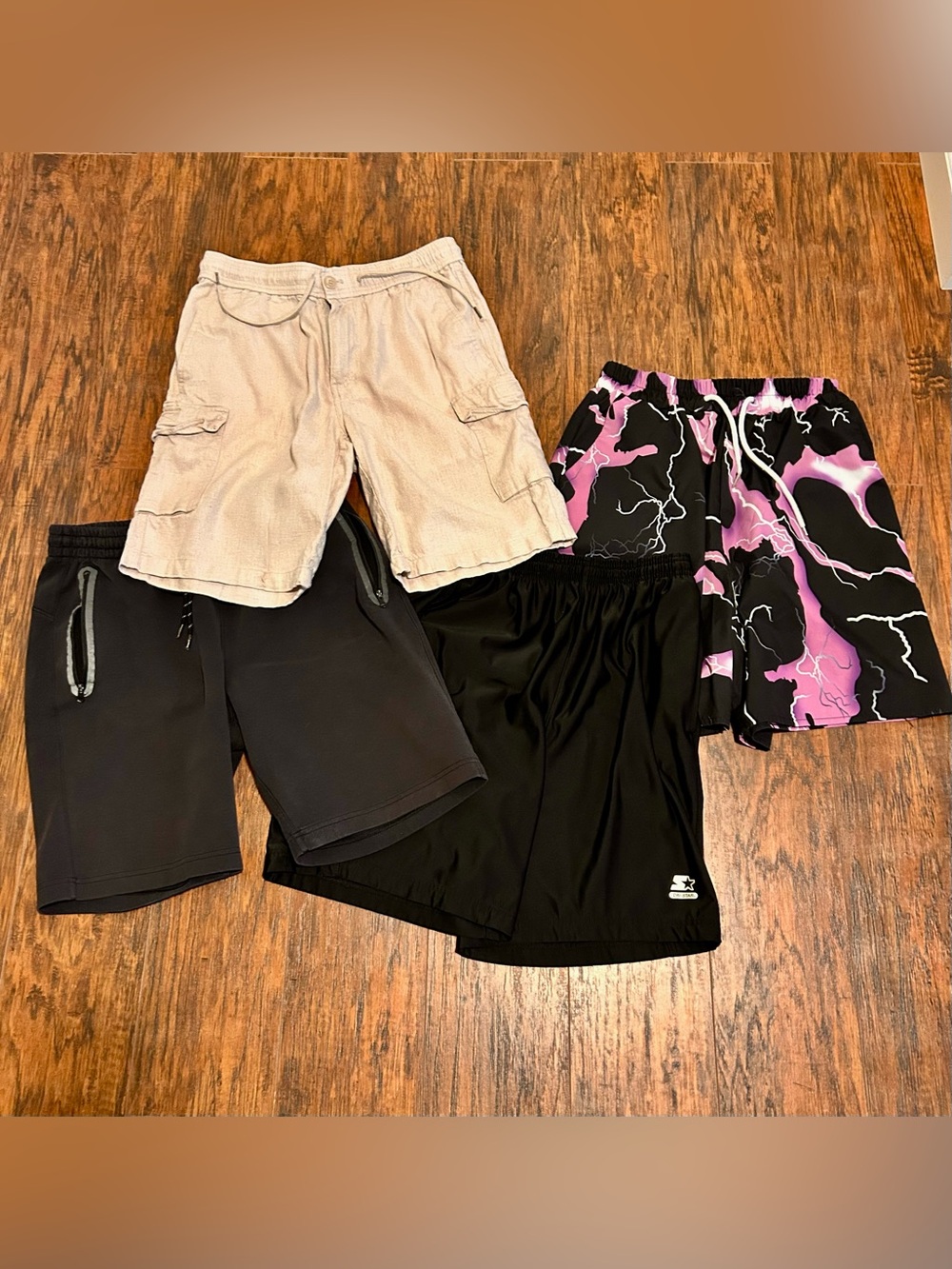 Bundle of Various brands men’s medium shorts